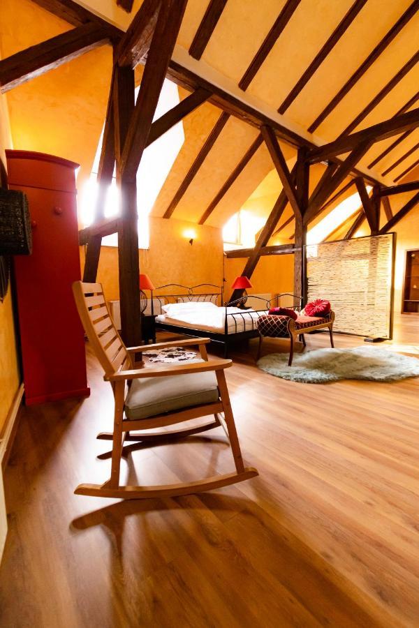 The Attic - Large Open-Space In The Old Town Of Brasov, Minutes Away From The Black Church Luaran gambar